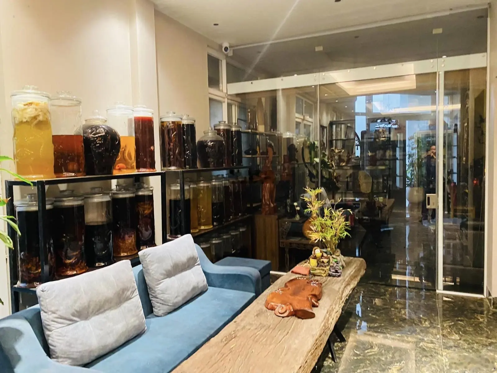 Louis Đại Mỗ, 180m2, 6 tầng, thang máy, lô góc, full nội thất nhập khẩu, kinh doanh cực sầm uất