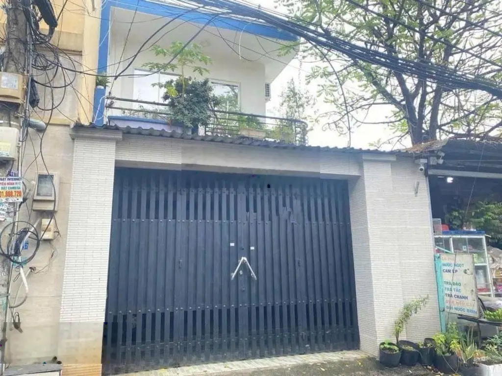 Nhà đẹp 2 Tầng, kiên cố 3PN, 2WC, 65m2. Hẻm XH, Ngay, Phạm Văn Đồng, Sổ riêng. Gía tốt 4,65 tỷ (TL)