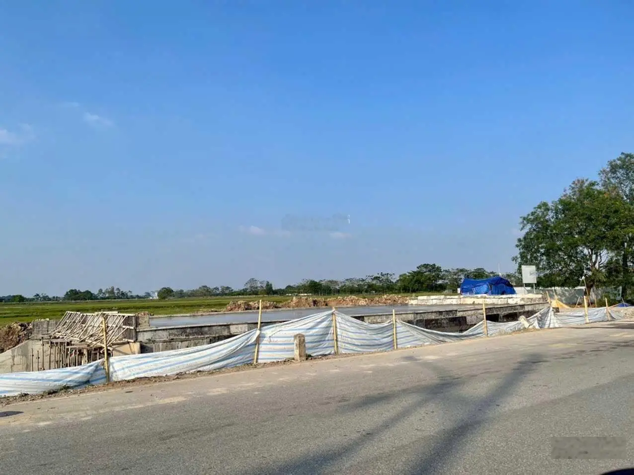 Bán đất tại cụm công nghiệp Hồng Dương, Thanh Oai. Diện tích 1000m2