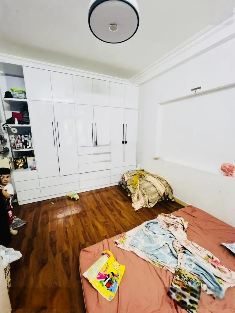 Bán nhà phố vọng q. hbt- lô góc- 20m ra ô tô- nhà đẹp full nội thất 26m2- 5 tầng- mt 5.6m. 6.45 tỷ