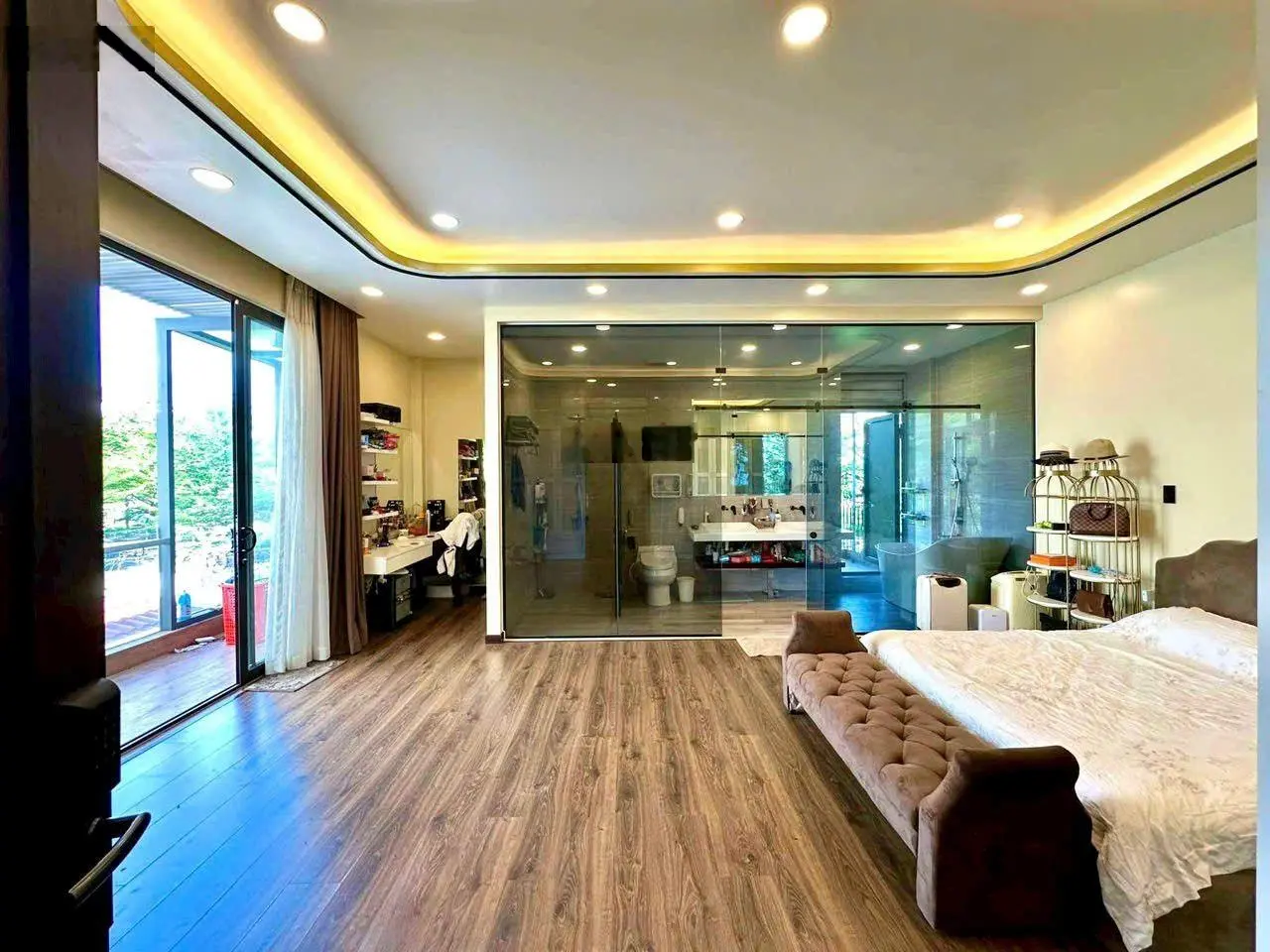 Biệt Thự Khu ven sông sau lưng Giga mall
