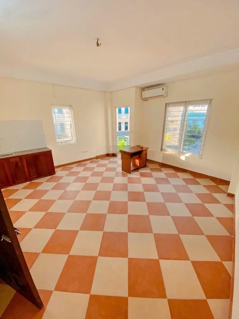 Bán nhà 45m2 x 5 tầng, 6 ngủ khép kín, ngõ phố Minh Khai, giá 7.95 tỷ