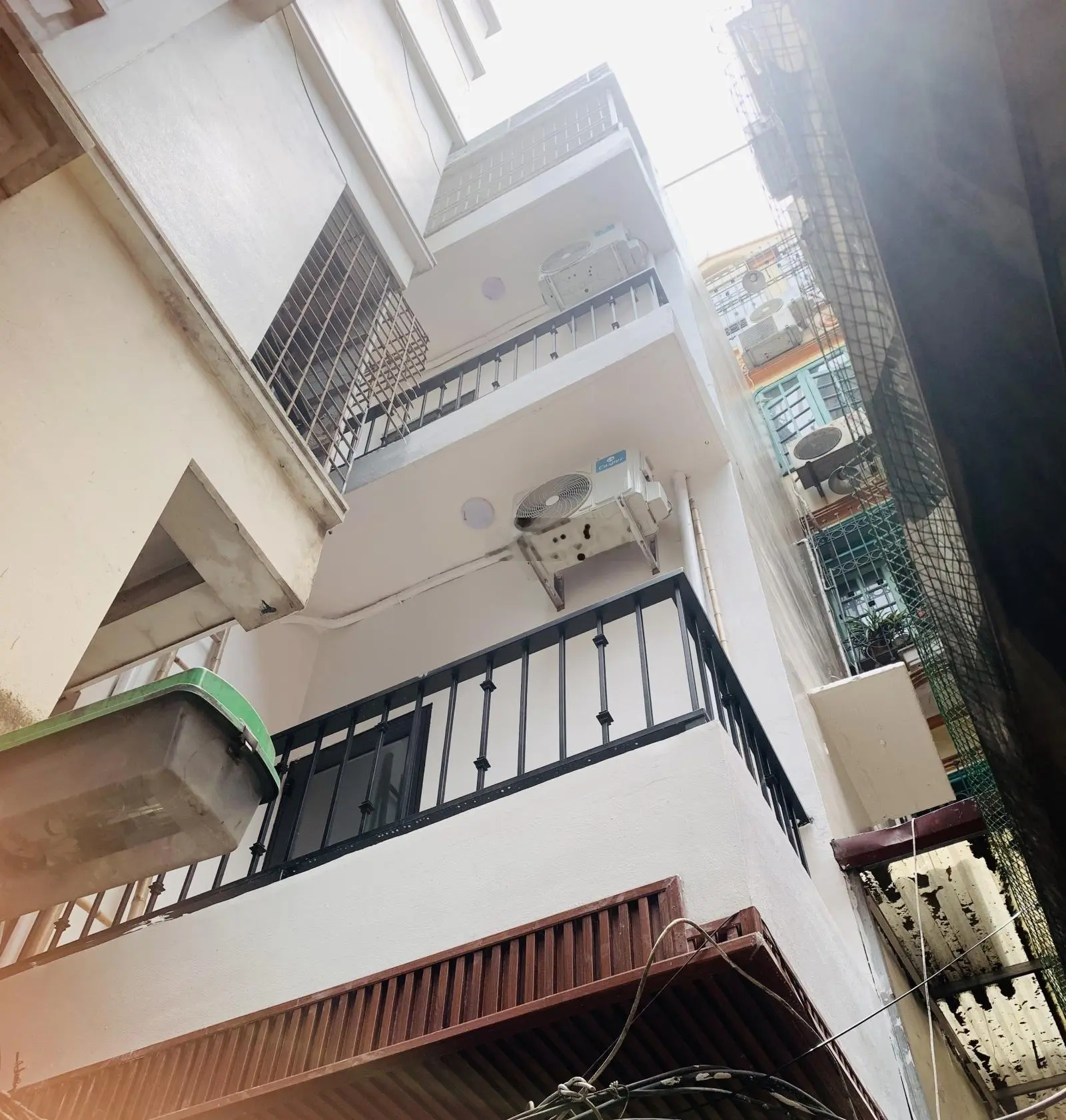 TT phố cổ HBT giáp ranh Hoàn Kiếm lô góc ngõ thông kd - một bước ra phố 26m2 MT 6m - 4T 7. Xtỷ