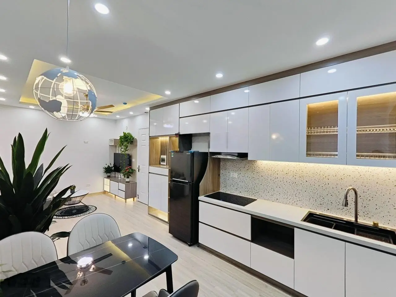 Bán căn hộ 63m căn góc 2pn 2vs HH4A Linh Đàm.Hỗ trợ khách mua v.a.y bank 650tr