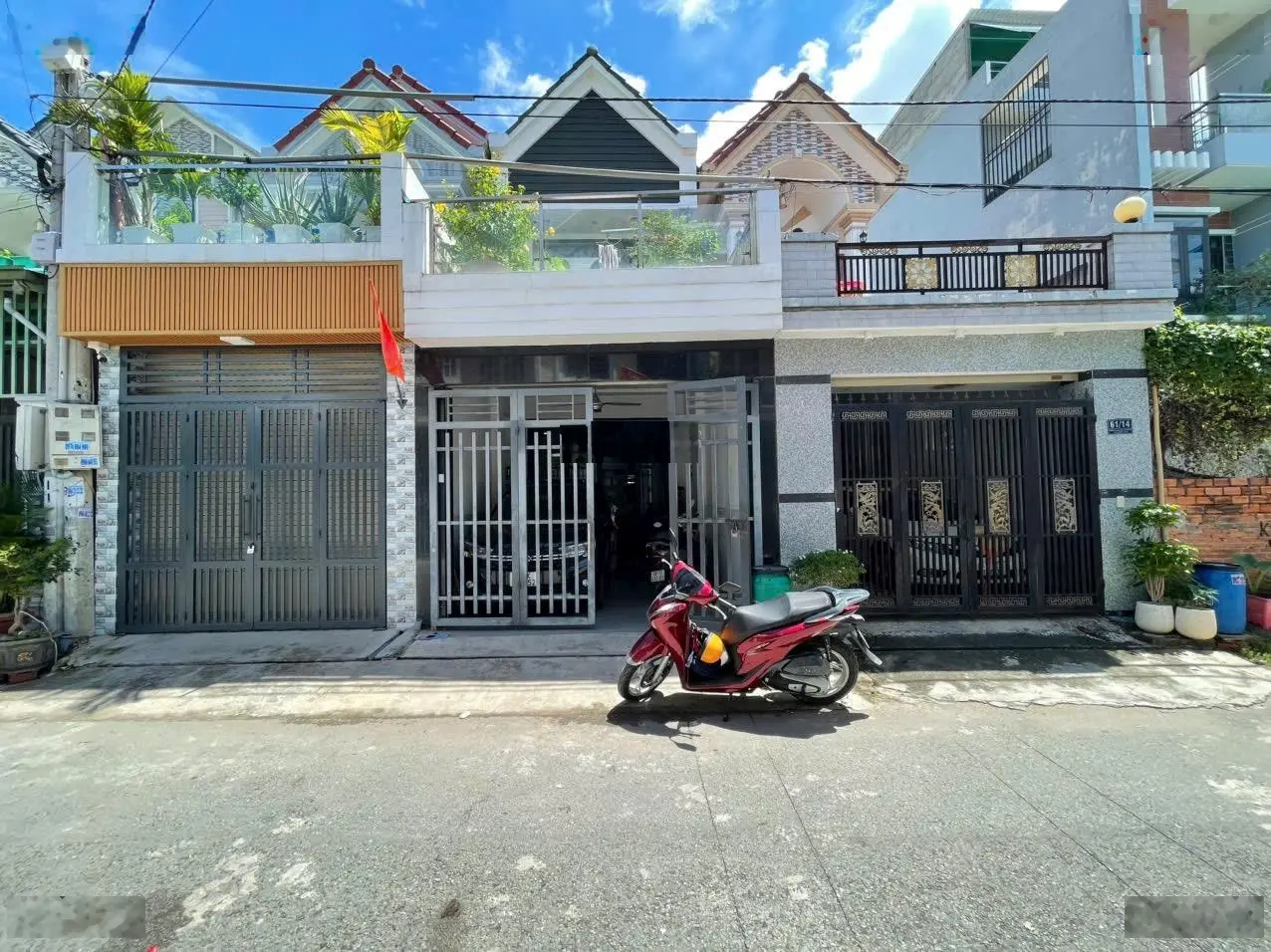 NHÀ ĐẸP 1 TRỆT 1 LẦU HOÀN CÔNG ĐẦY ĐỦ Diện tích 90m2 Ngay chợ dĩ an
