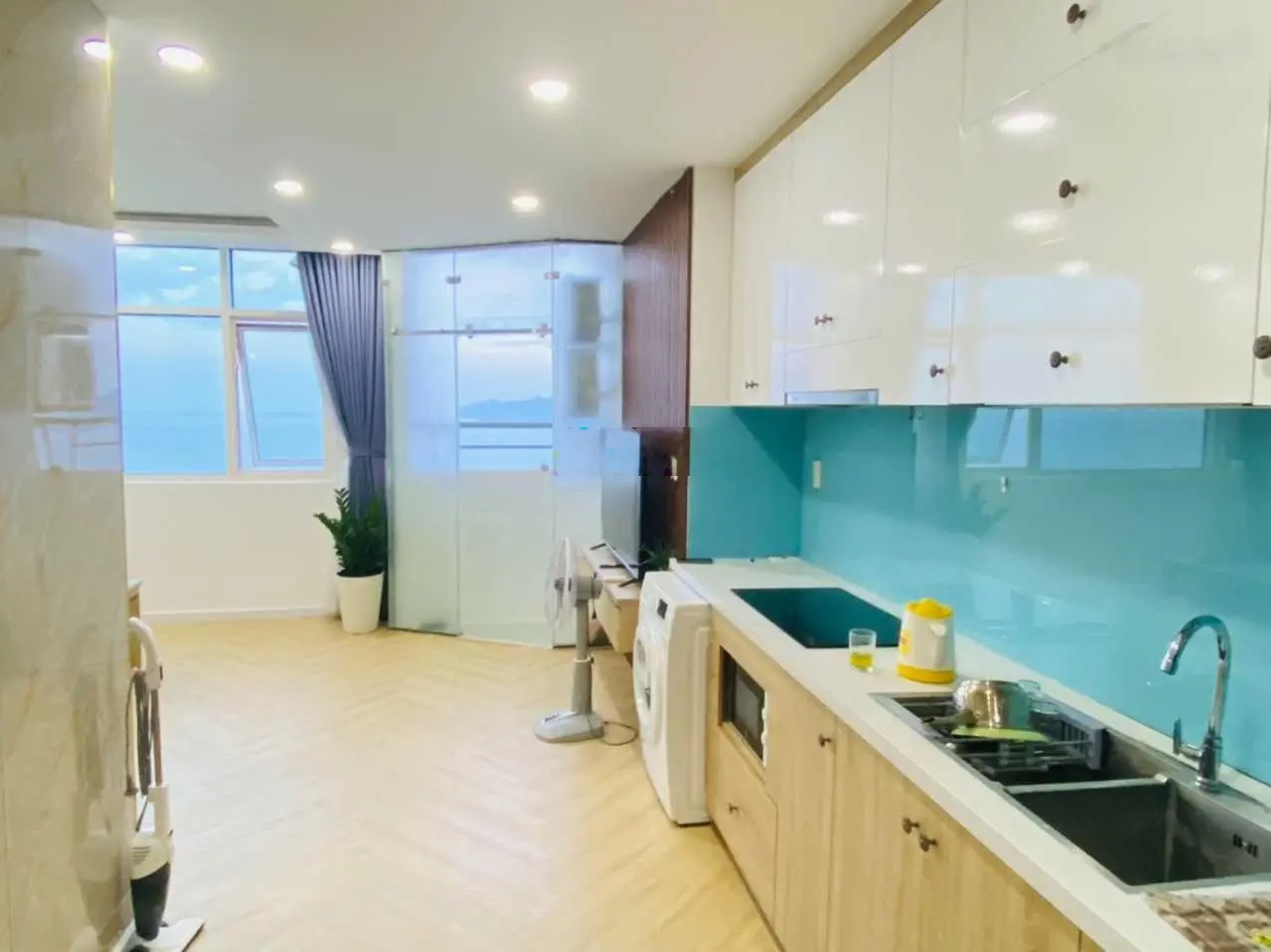 Bán căn hộ nội thất đẹp view biển ở Mường Thanh Khánh Hòa
