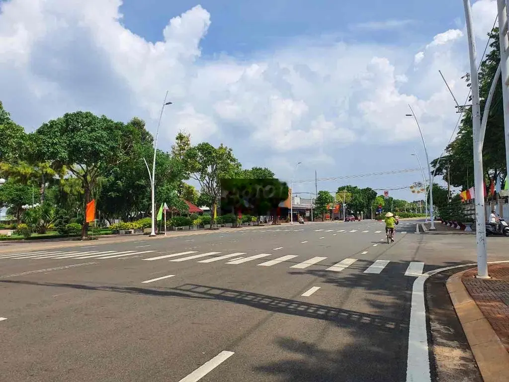 Ra gấp 2015m2 ngay thị trấn Ngãi Giao sát uỷ ban