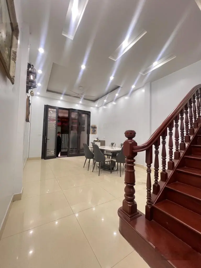 Bán nhà - kim mã - ba đình -30m ra phố-mặt ngõ thông - full nội thất - nhà đẹp ở ngay