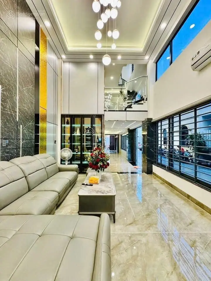 4,2x20m. 6tầng. Thang máy. FULL nội thất cao cấp. Mặt tiền hẻm 8m thông Lê Văn Thọ. 17tỷ TL.