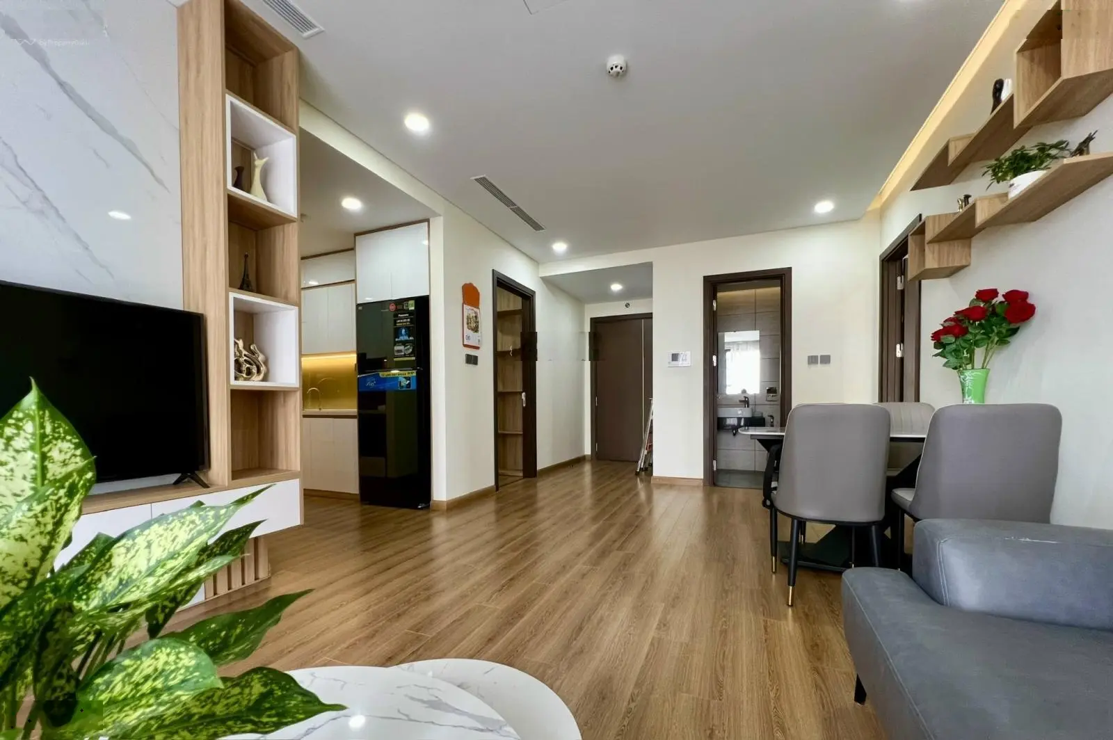 Gia chủ rất cần bán căn hộ tại Green Park Dương Đình Nghệ, DT 99m2 3pn giá 46tr/m2, LH 0336 730 ***