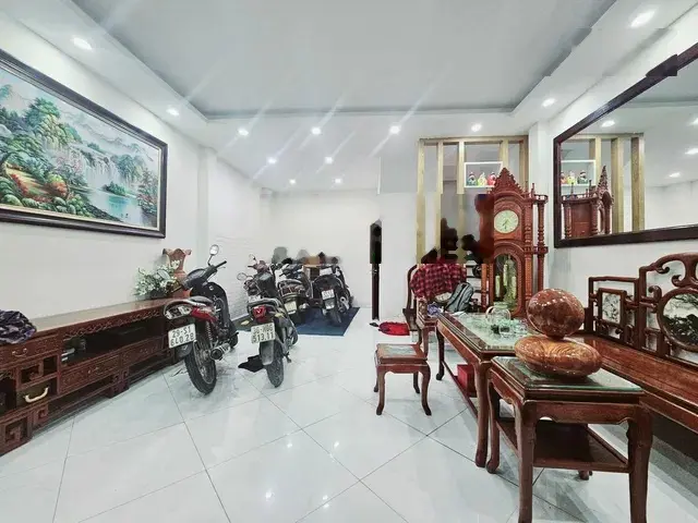 Siêu phẩm pháo đài láng -dt44m-5tầng-mt4m-9tỷ.