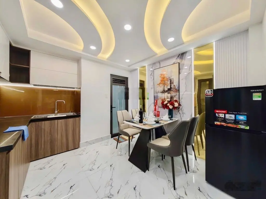 Bán nhà phố - khu dân trí cao - nhà mới dọn vào ở ngay