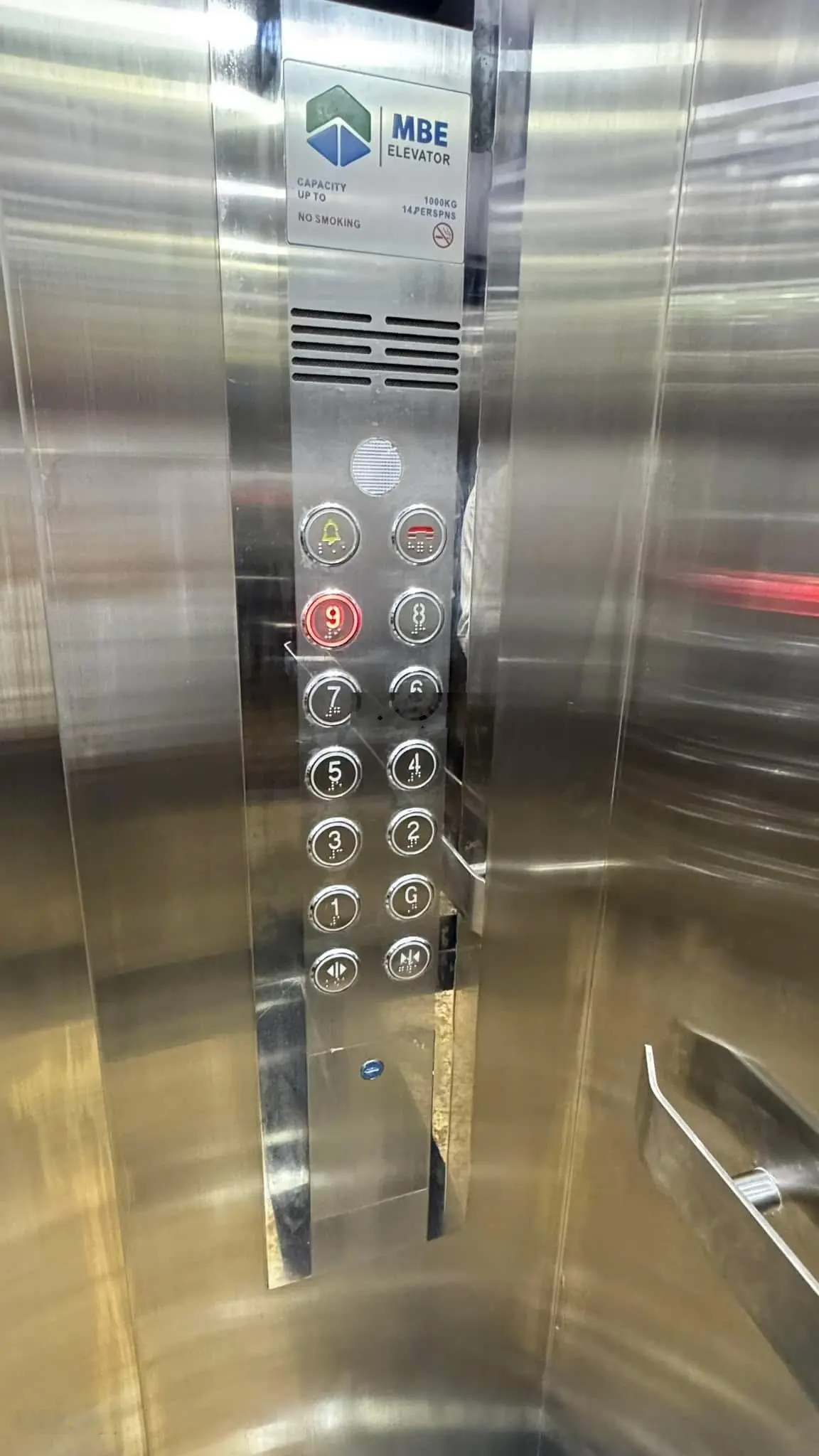 Chủ nhà gửi bán tòa văn phòng mặt phố Hồ Tùng Mậu: 340m2, 8 tầng, MT: 38m. Giá: 288tỷ