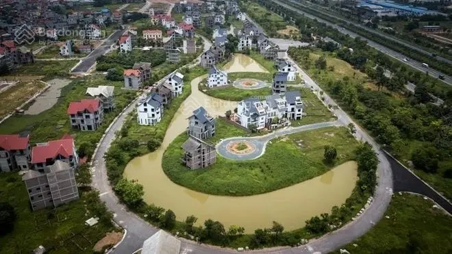 Chính chủ bán BT ngôi nhà mới 232m2 giá cả xây 6xt/m2, LH 0983 968 ***