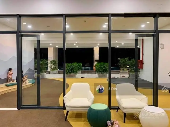 Khách kẹt tiền bán lỗ 2PN 73m2 Kingdom 101 tầng đẹp view thoáng giá 5 tỷ. LH: 0907 582 *** Mr Đin