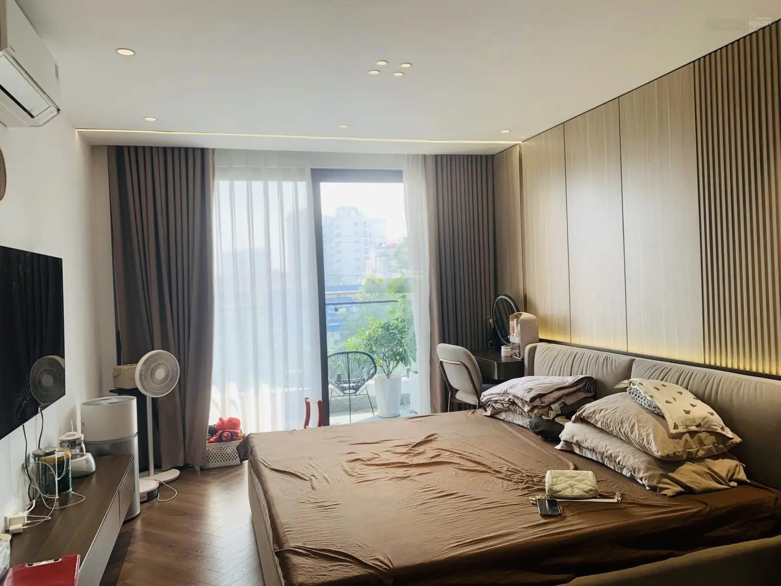 Đền Lừ mặt phố giá trong ngõ,vị trí đẹp ko quy hoạch.55m2+7 tầng+thang máy+dòng tiền 50tr/th*20,8tỷ