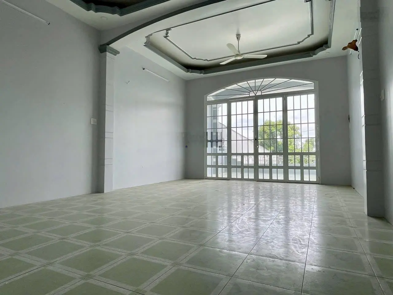 Bán nhà mặt tiền Quốc Lộ 50, ngay UBND thị trấn Cần Giuộc. Sang tên ngay trong ngày