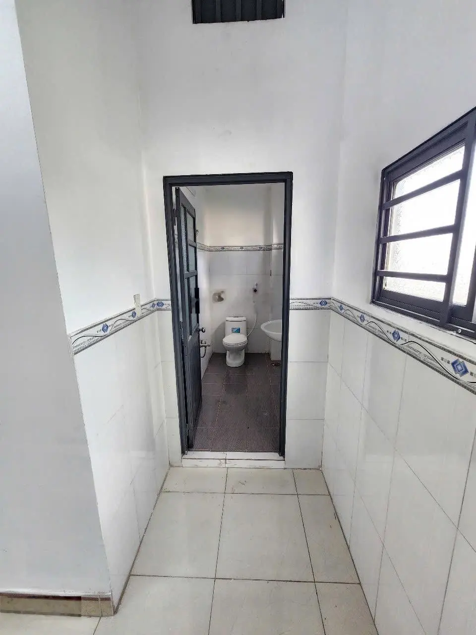 3.65 tỷ/ Bán nhà gần Nguyễn Thị Khắp p. Tân Đông Hiệp Dĩ An hẻm oto 1T1L
