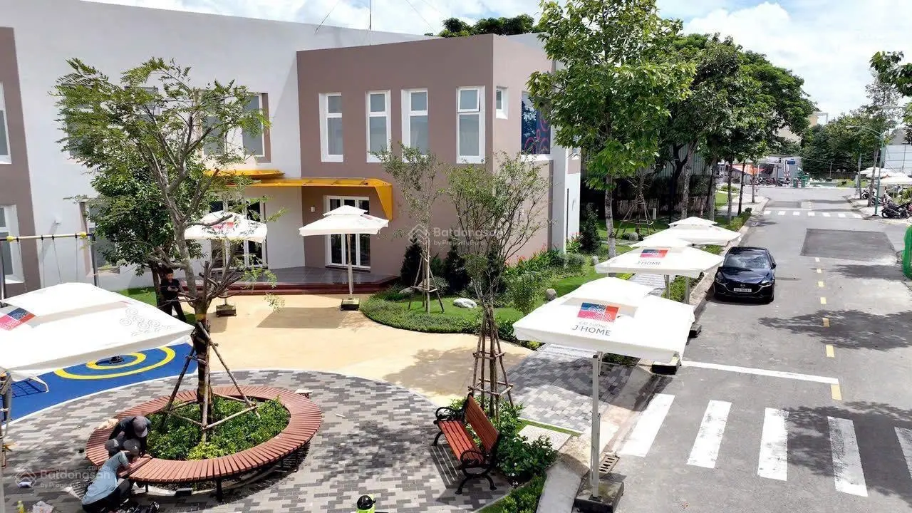 Bán nhà 2tầng đường dt 743A tp thuận an 3,3tỷ nhà mới xây