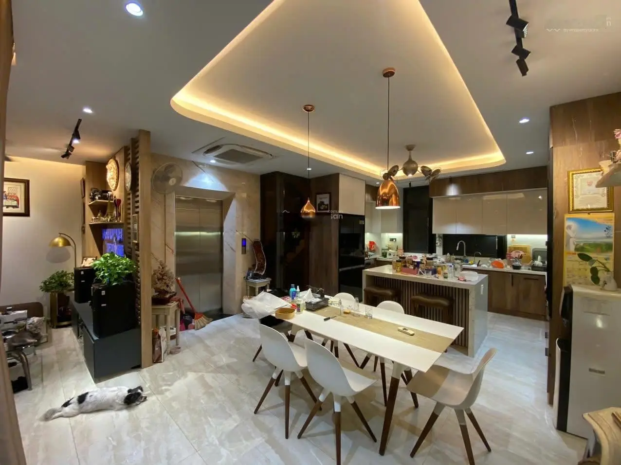 Nhà đẹp mới XD, có thang máy, ngay công viên HVT, gần sân bay, Đ. Phạm Văn Hai, TB, DT 6,85x9,2m