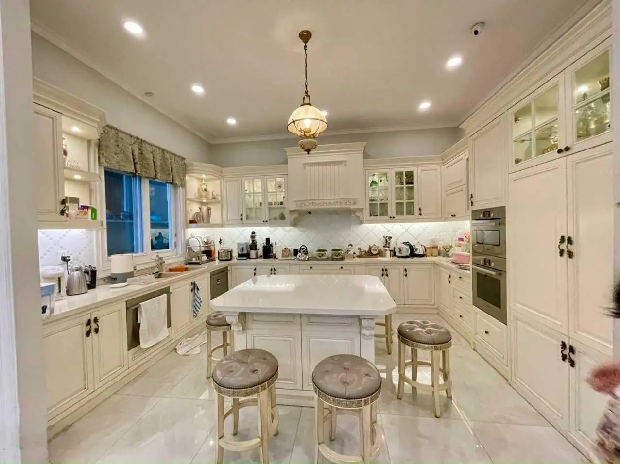 Villa có hồ bơi Nam Thiên 3 Phú Mỹ Hưng 366m2 cần tìm chủ nhân mới trong năm 2024 LH 0969 896 ***