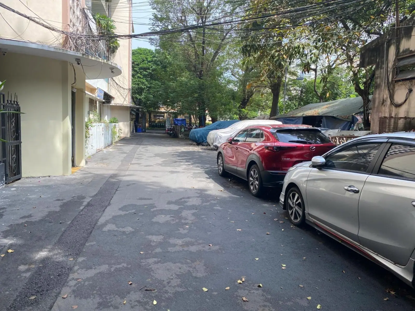 Bán tòa CHDV Ung Văn Khiêm P25, 260m2(13x20) 7 lầu, 74 phòng thu nhập 4.1 tỷ, hẻm 8m, giá rất mềm