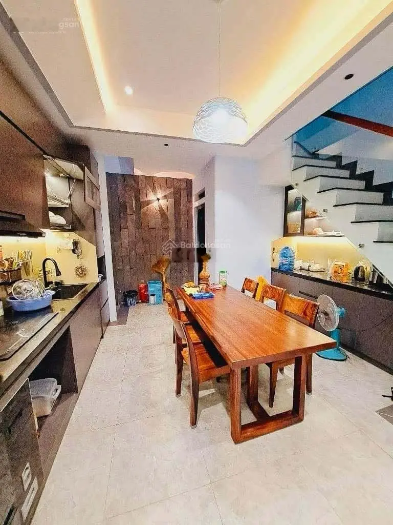 Gấp bán nhà 4 tầng, 39m2, vừa ở vừa KD, hẻm xe hơi thông Nguyễn Đình Chiểu,Quận 3, 7.5 Tỷ