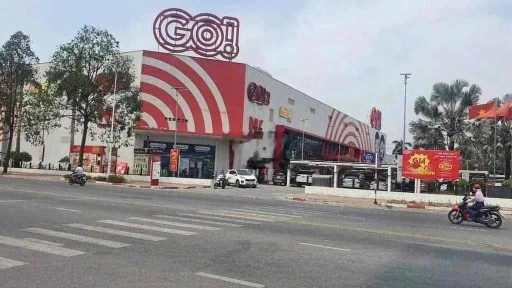 ÔNG ANH TRAI MÌNH CẦN BÁN NHÀ GẦN KỸ TÚC XÃ KHU B
