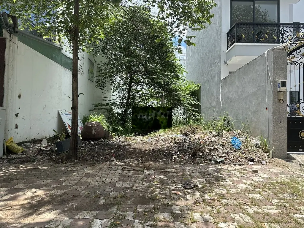 Cần bán 490m2 full thổ cư, MT đường nhựa, view sông, giáp SG, ql 13.