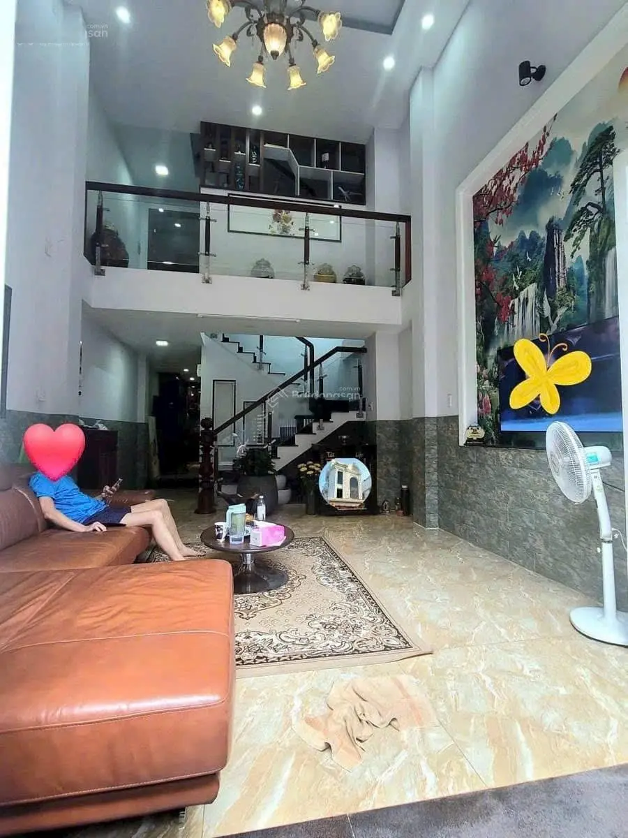 Cô chú chủ nhà cần ra đi gấp căn nhà tâm huyết nằm hẻm đường Đoàn Nguyễn Tuấn, 65m2. Sổ hồng riêng.