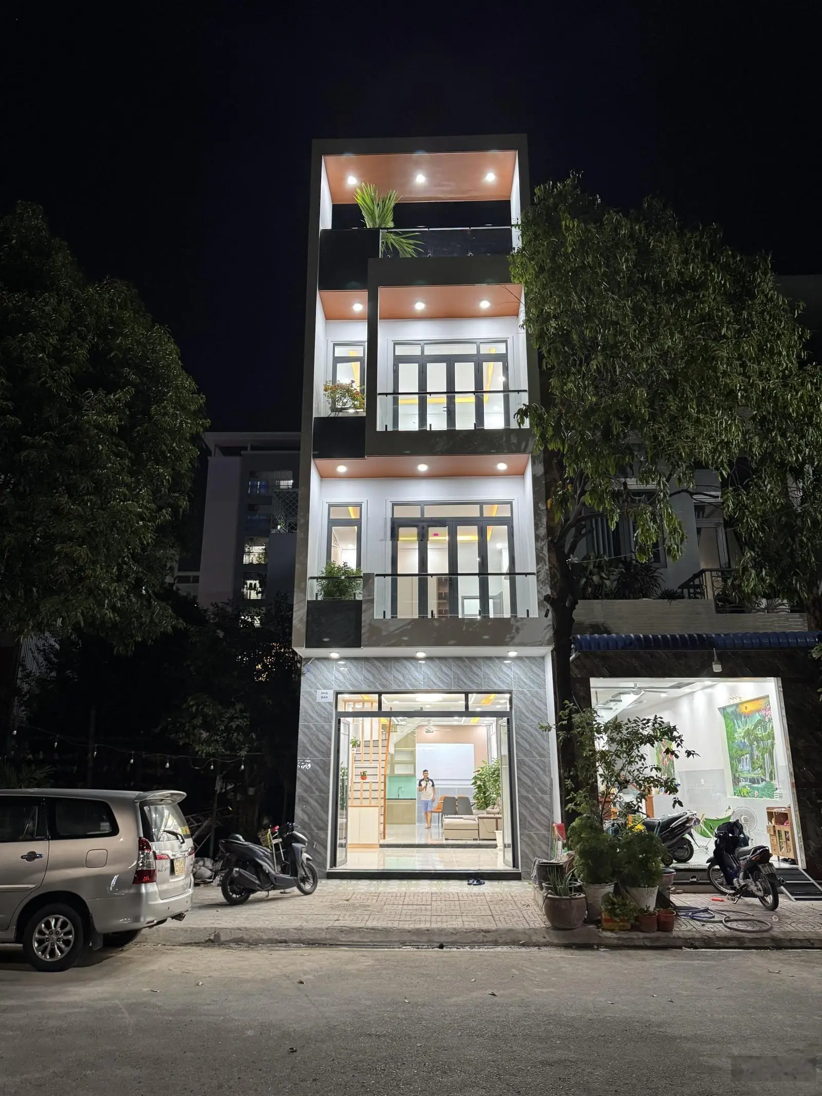 Nhà Bình Hoà , TP Thuận An Ngay KCN Vsip1, Chợ 434 ( Sổ Đã Hoàn Công).