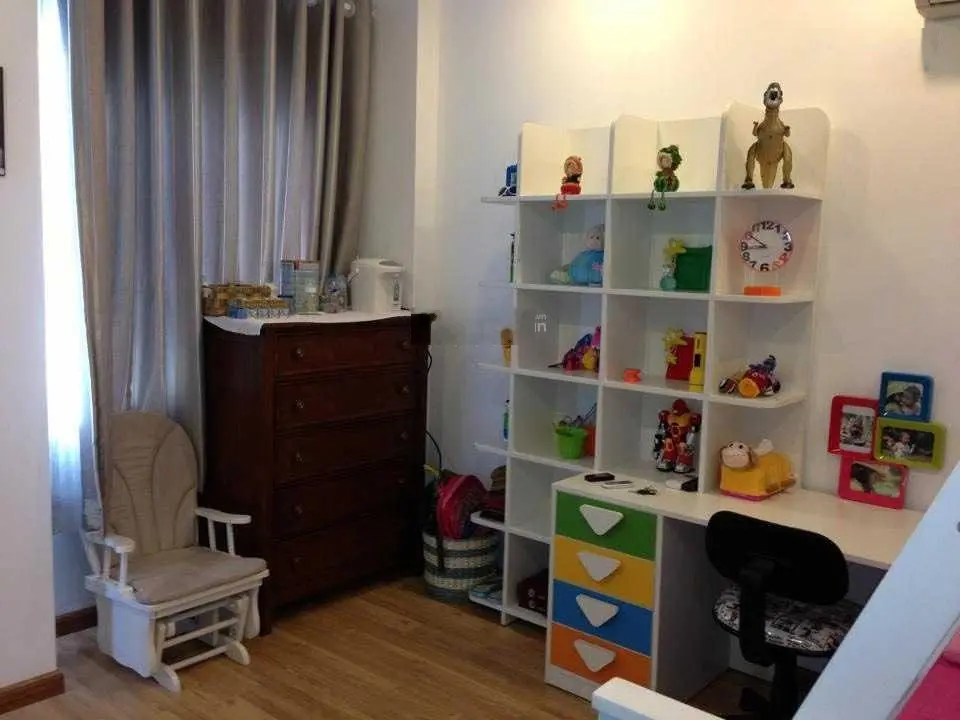 Hẻm xe hơi quay đầu, 5 tầng sát mặt tiền Huỳnh Văn Bánh, DTSD 200m2, 11.8 tỷ