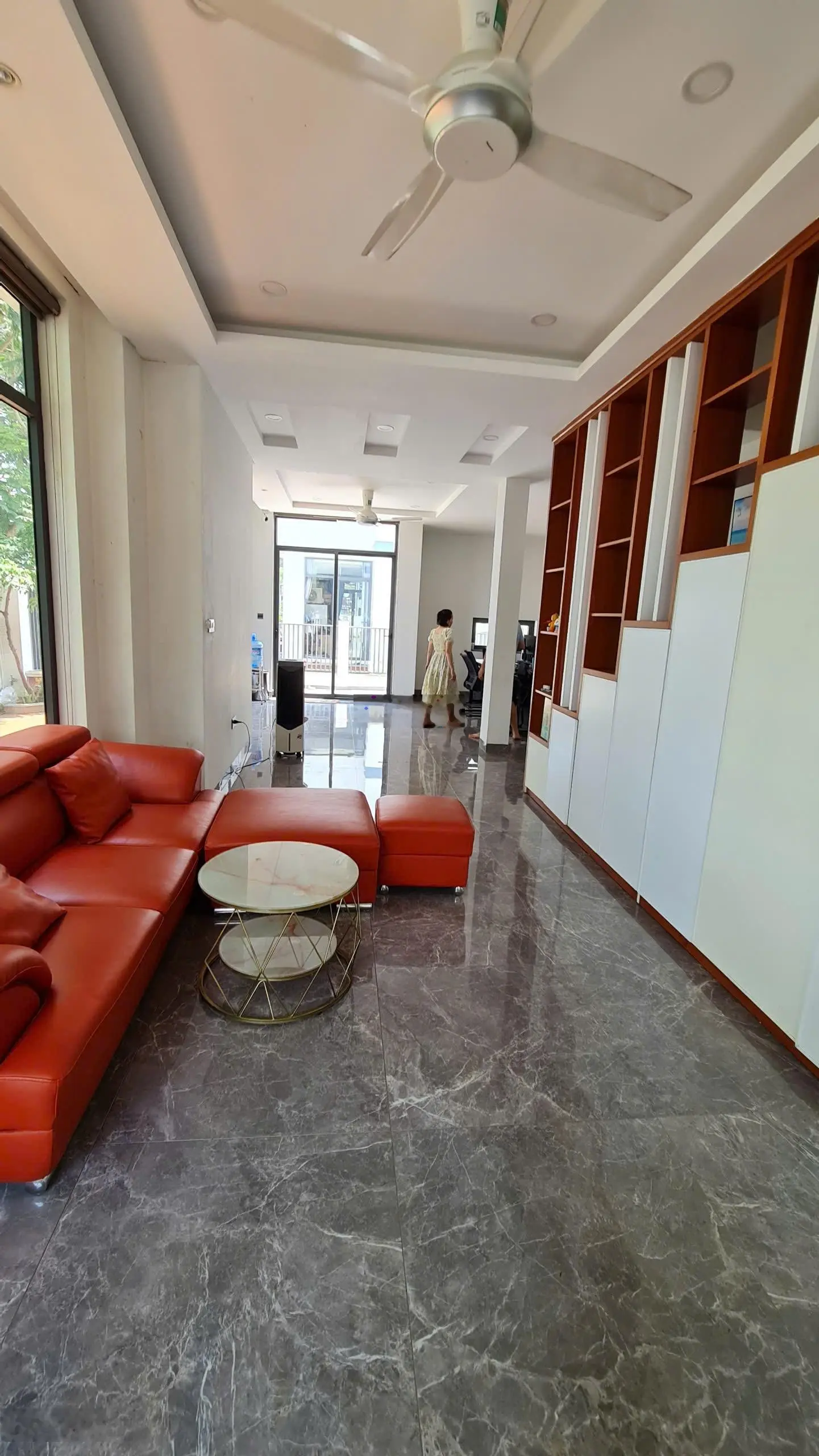 Chính chủ bán căn biệt thự view hồ Hạc Cầm, Khu đô thị Đông Tăng Long, Giá 28,5 tỷ.
