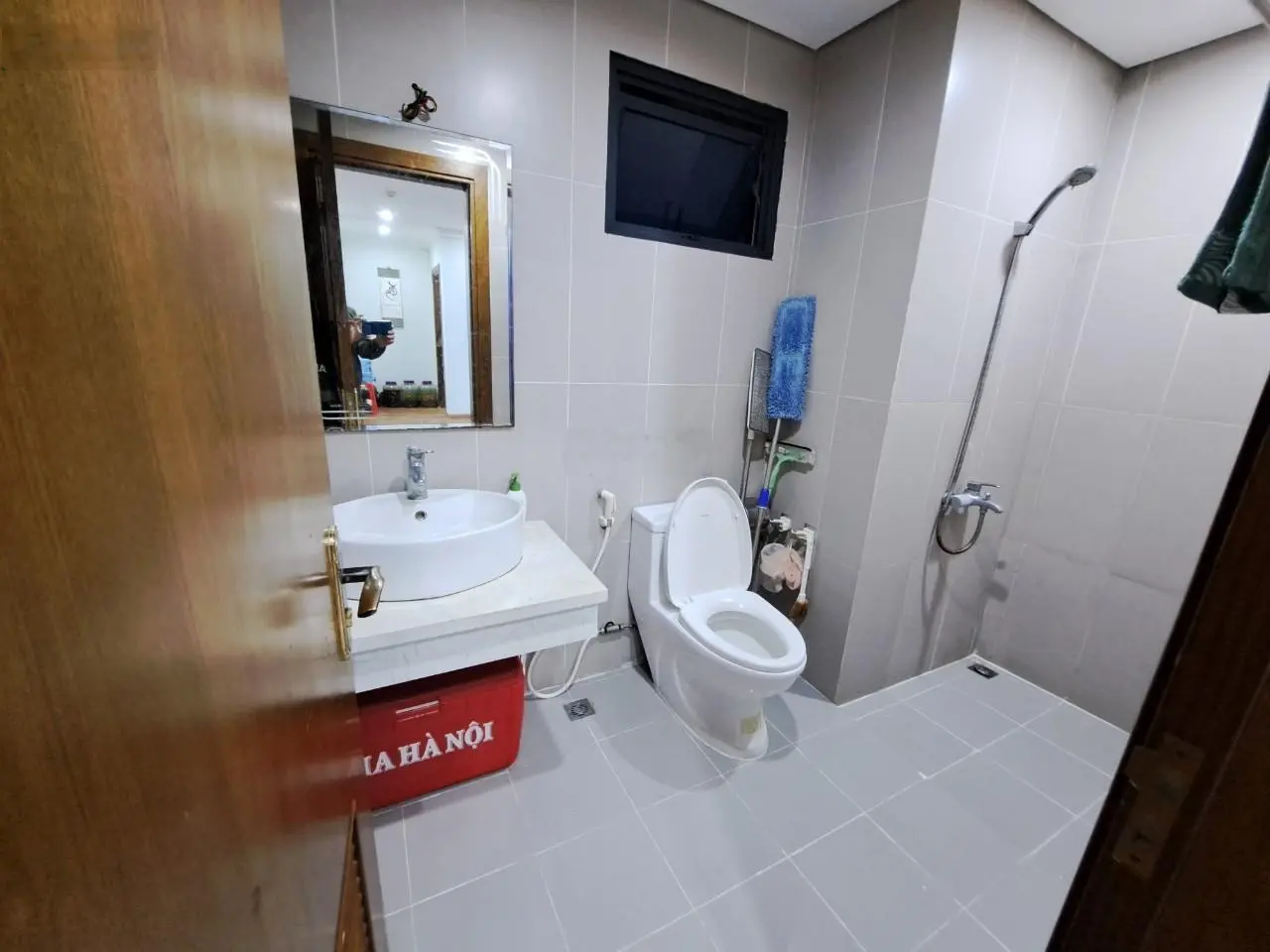 Bán gấp nhà 75m2 X 6 tầng tại tổ 4 thị trấn Đông Anh KD sầm uất; giá chỉ 16,3tỷ - có ra lộc