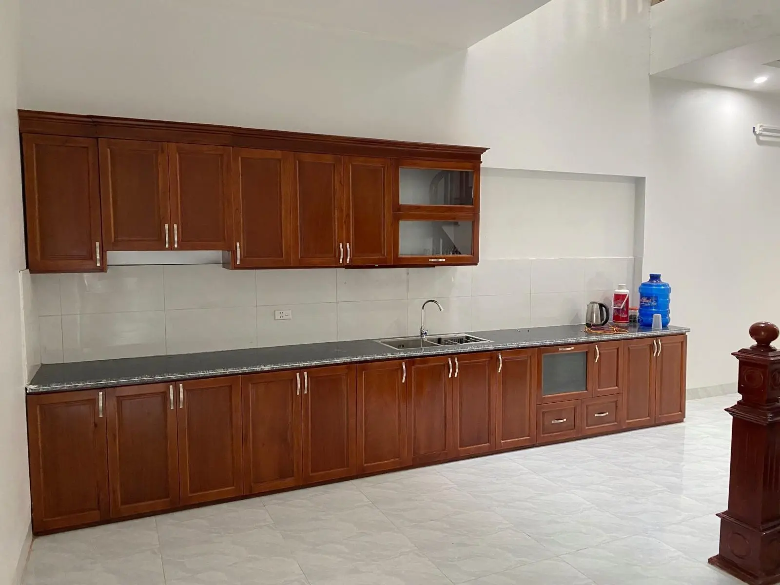 Bán nhà 3 tầng xây mới 40/563 đường Điện Biên cạnh khu Bãi Viên - TP Nam Định (đường ô tô vào nhà)