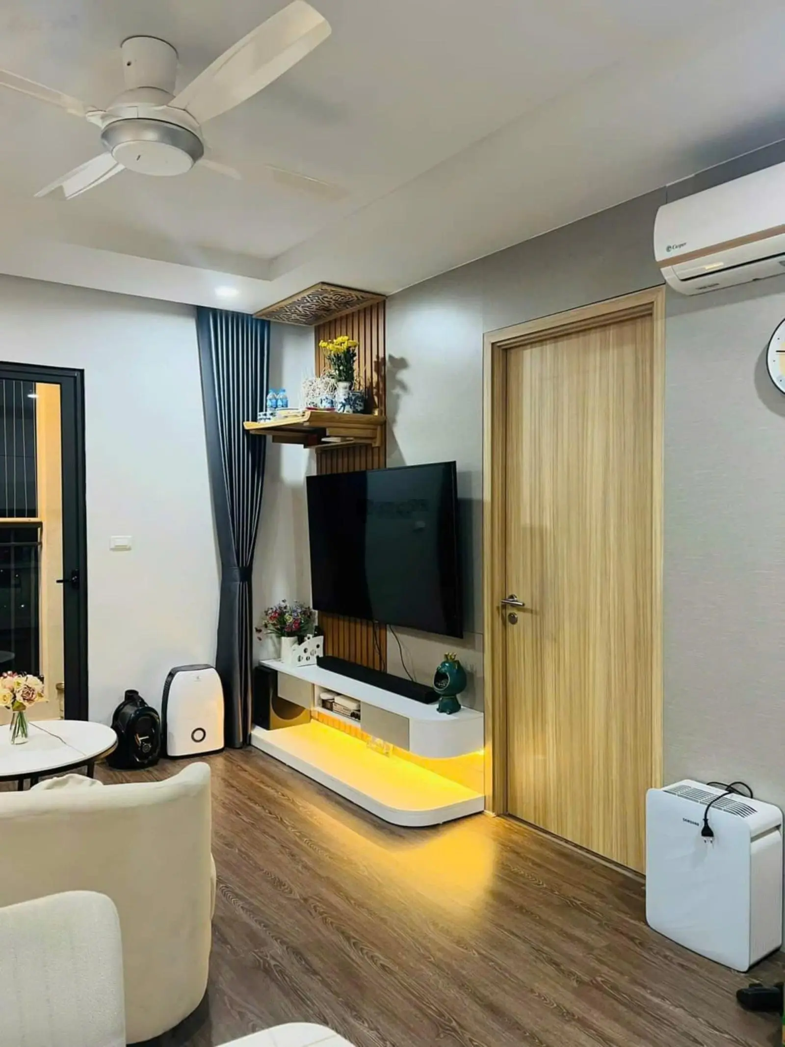 cần bán căn cc bim 30 tầng tại bãi cháy 2pn 2vs giá cực rẻ 1ty830 đã có sổ,nhà mới nội thất xịn