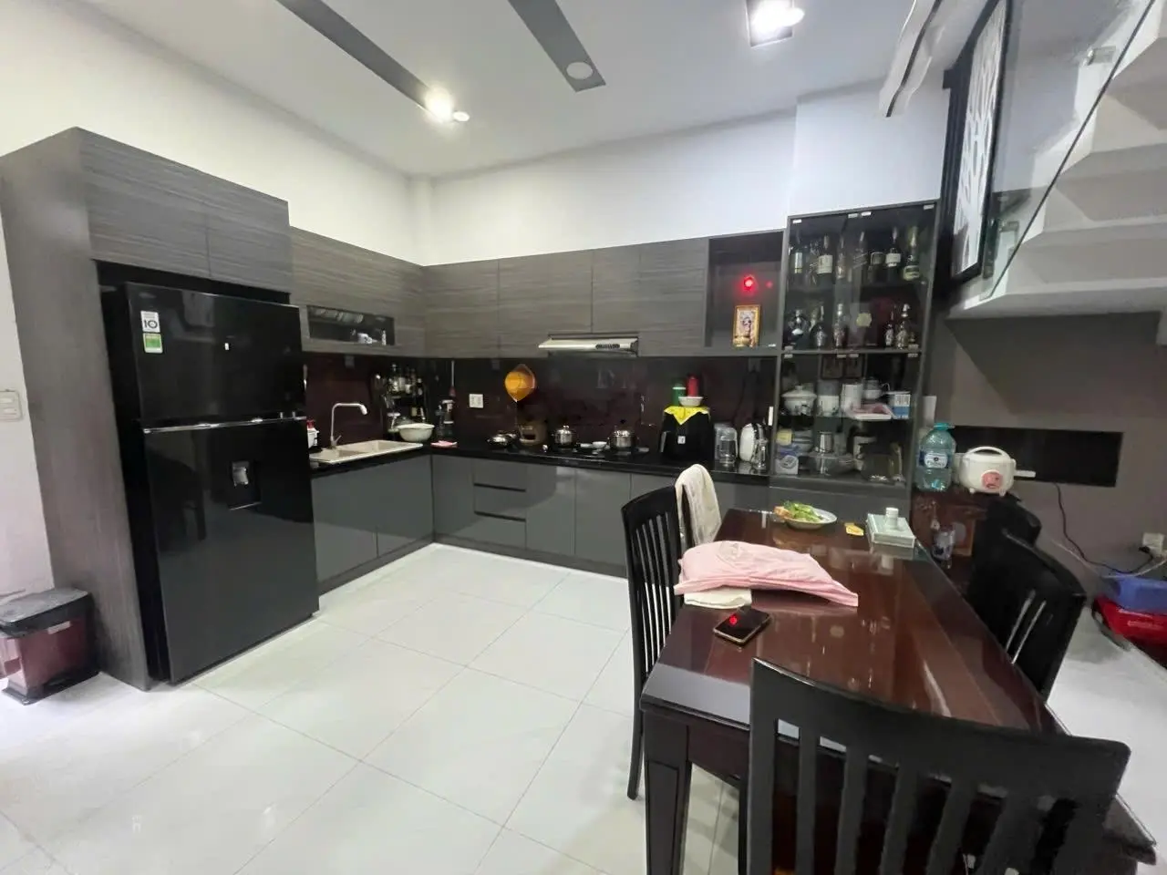 Nhà mặt tiền đường lớn thông Nguyễn Duy Trinh và chợ 39, Bình Trưng Tây Q2, 88m2 4 tầng chỉ 11,5 ty
