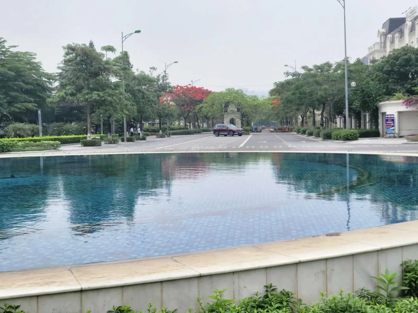 Hiếm! Chính chủ bán biệt thự đơn lập, xẻ khe 300m2 KĐT An Lạc Green Symphony
