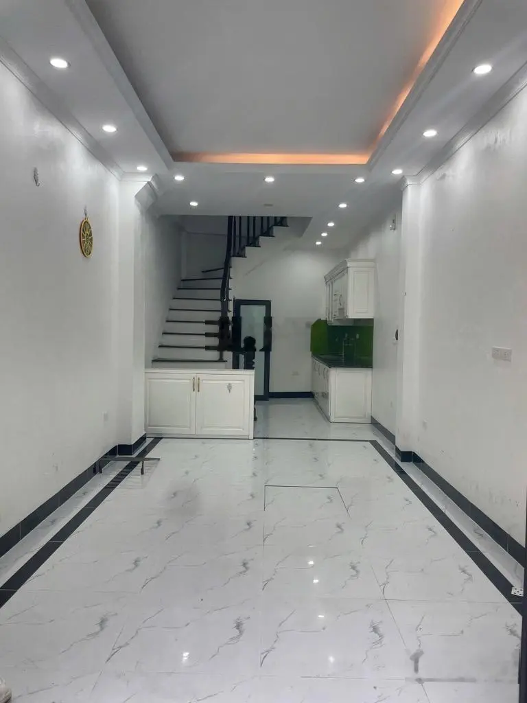Gia chủ có thiện chí bán gấp 30m2,nội thất đẹp,hàng xóm thân thiện