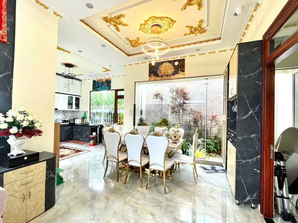 BÁN CĂN VILLA PHONG CÁCH HOÀNG GIA ở TP. ĐÀ LẠT SIÊU ĐẸP - SANG - HIẾM