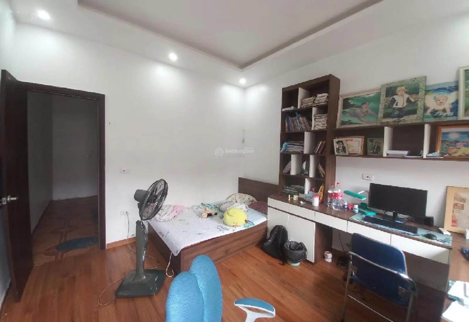 Bán nhà Cầu Diễn 60m2 - 8,8 tỷ ,nhà 2 thoáng ngõ thông, cách 10m ô tô tránh, tặng full N/T, ở ngay