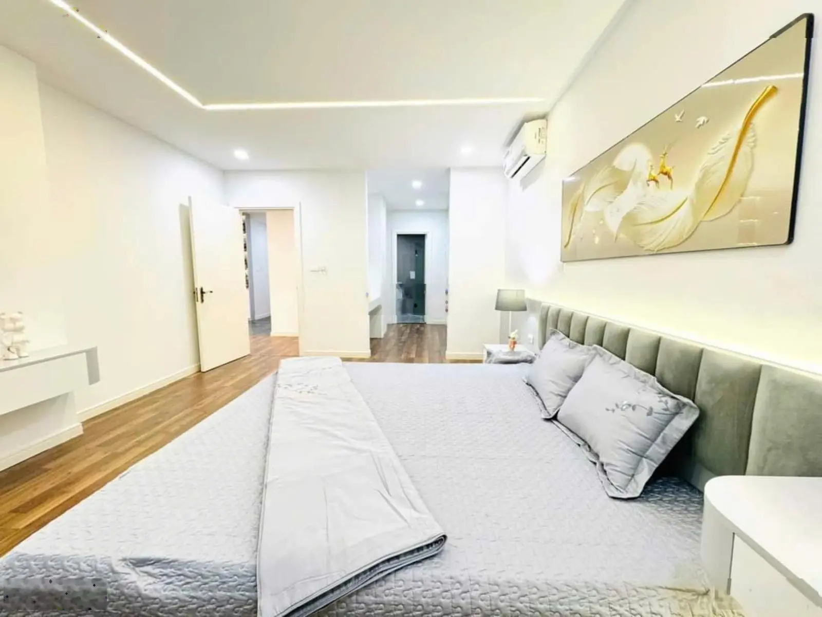 Bán căn hộ Goldmark 136 Hồ Tùng Mậu 100m2 3PN2VS 6,3 tỷ căn góc