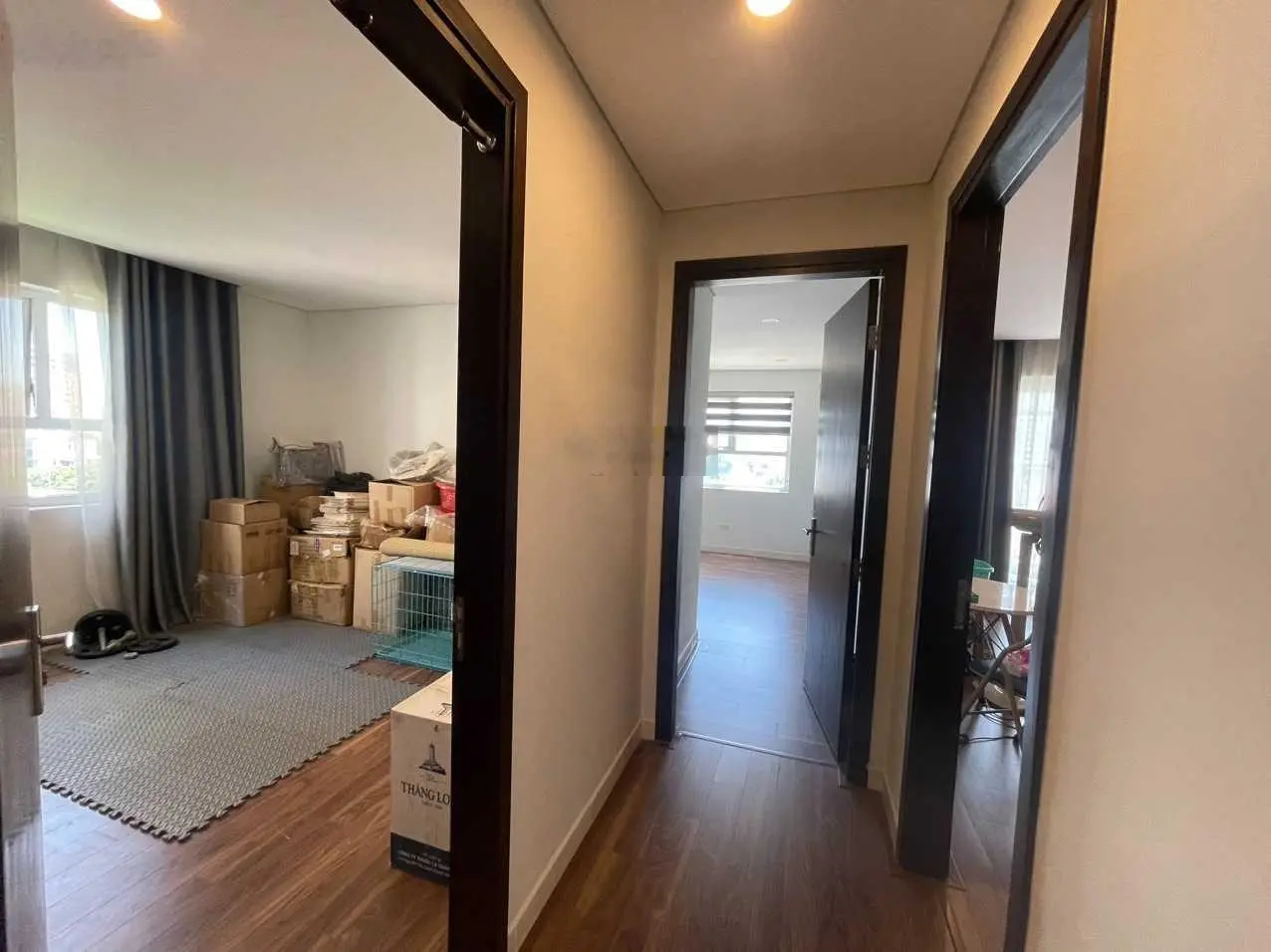 Bán căn hộ chính chủ 124.5m2 tòa mặt đường Lê Văn Lương, ban công Đông Nam có slot xe ôtô