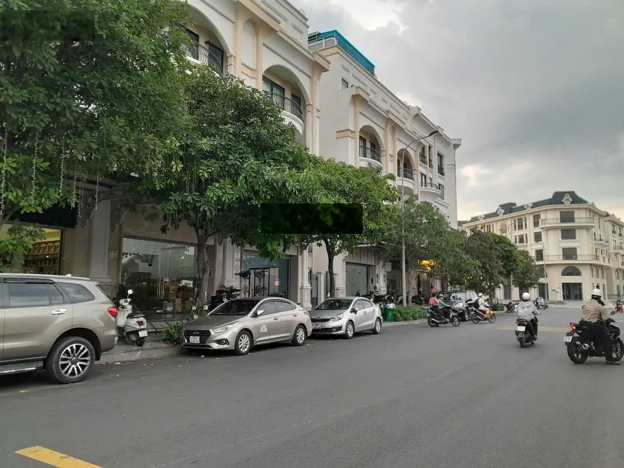 Nhà 5 tầng lô góc 2 mặt tiền kinh doanh KĐT Vạn Phúc CiTy, 147m2, ngang 7m, giá chỉ 36 tỷ TL.