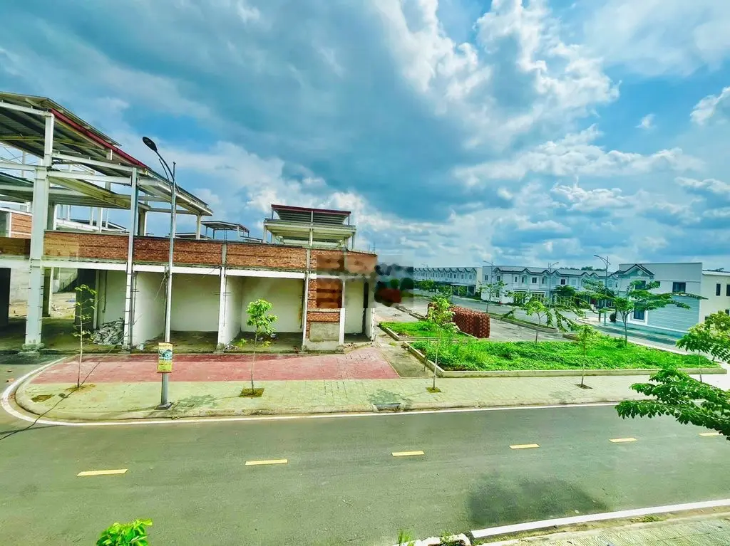 KIOS mặt tiền chợ phường 4, KIOS lớn