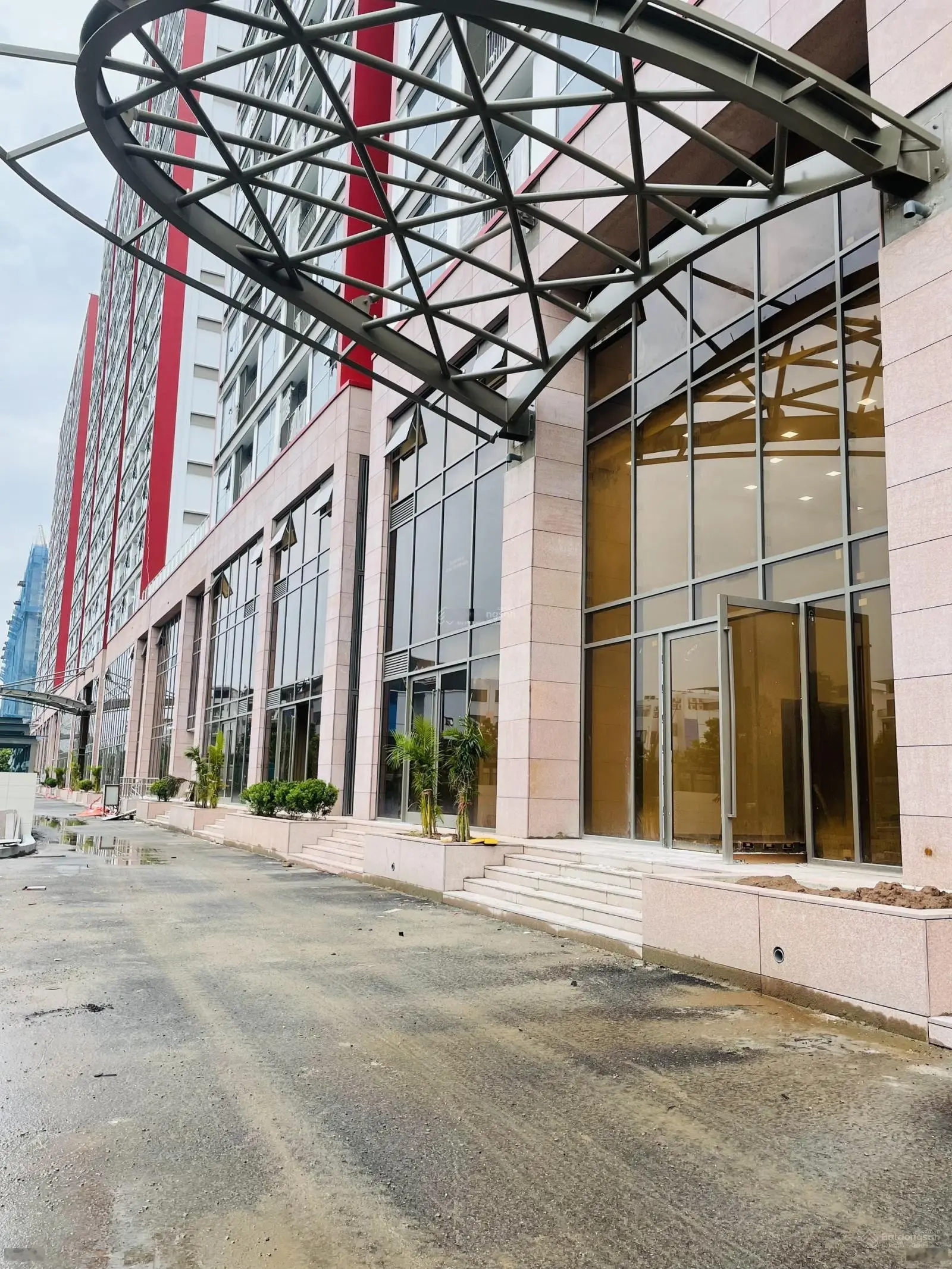 Bán shop đế chung cư Khai Sơn Long Biên, nhận nhà kinh doanh luôn, vay 65% miễn gốc lãi 18 tháng