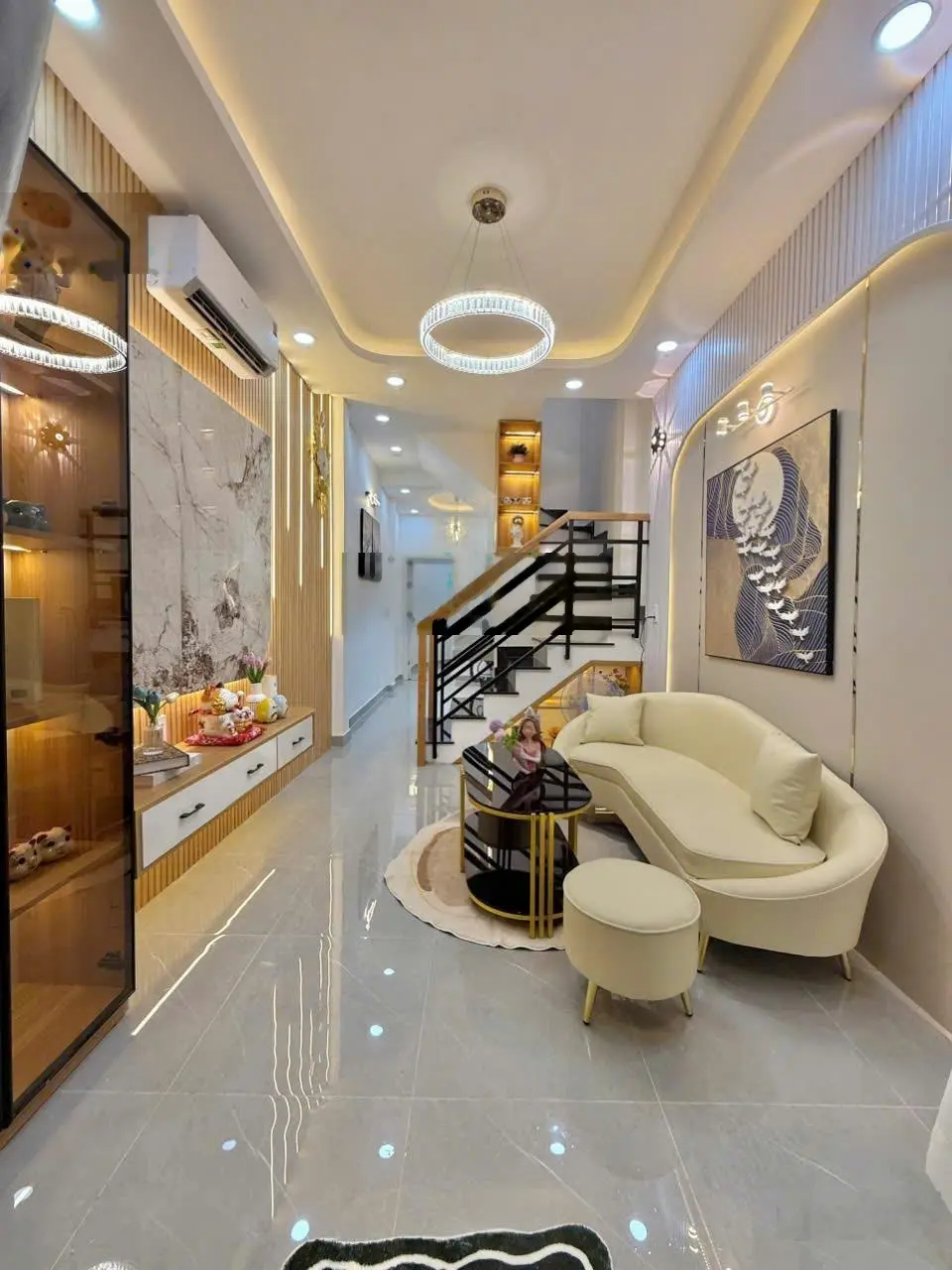Nhỉnh 5 tỷ ngay phố ẩm thực Phan Xích Long, 42m2, Nhiêu Tứ, P7, Phú Nhuận, xách vali vô ở ngay