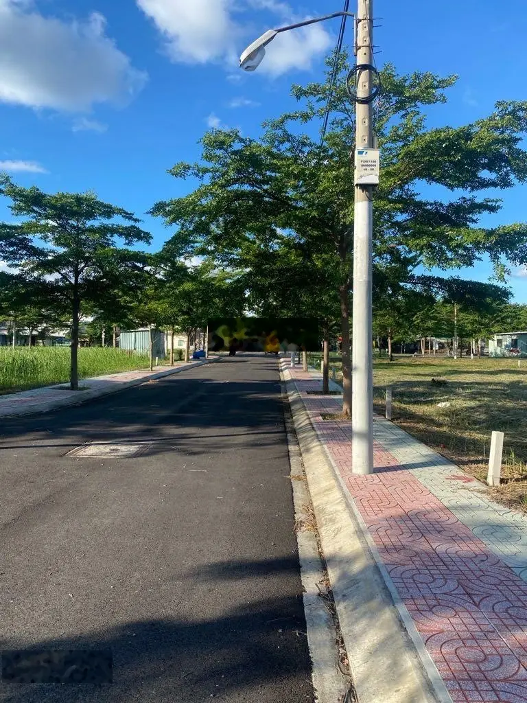 Bán đất 5x20m khu phân lô Đào Tông Nguyên trung tâm Nhà Bè giá chỉ 5 tỷ mấy