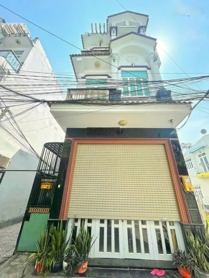 Bán gấp nhà hẻm xe hơi 1979 Huỳnh Tấn Phát, TT Nhà Bè. DT 5x12m, 3 tầng. Giá giảm 4.8 tỷ