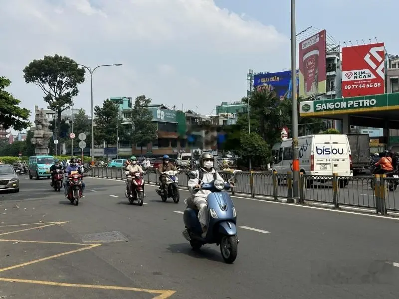 Bán nhà Q. 10 Lê Hồng Phong, - mặt tiền - 2 tầng - ô tô ngủ trong nhà - 8.5 tỷ